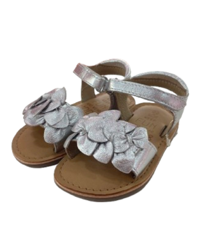 SANDALIA PLATA CON HOJAS DE MOD8
