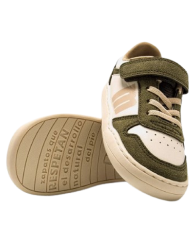 DEPORTIVA RESPETUOSA BEIGE Y KAKI DE MUSTANG