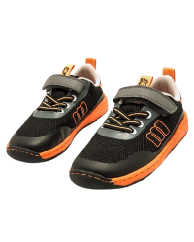 DEPORTIVA RESPETUOSA NEGRA Y NARANJA  DE MUSTANG
